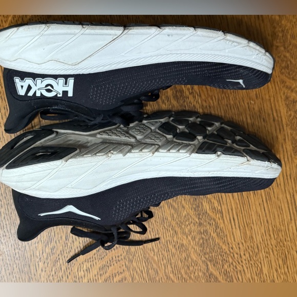 HOKA “ARAHI 7” black size 9D Women Good Condition - Picture 7 of 8
